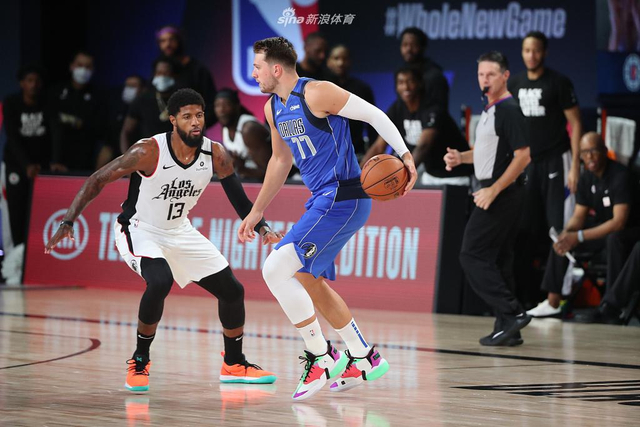 加布里埃尔最近的传闻沸沸扬扬，据说首个报价为个小目标.